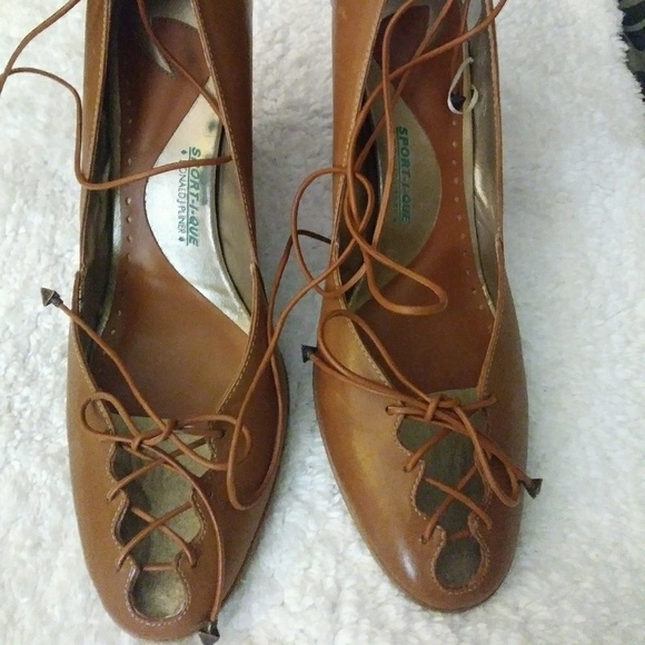 Donald Pliner wedge heel tie up shoes - Picture 2 of 7